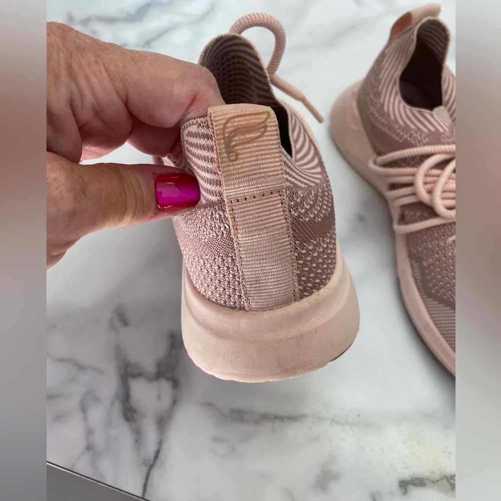 Fabletics slip-ons - Picture 4 of 4